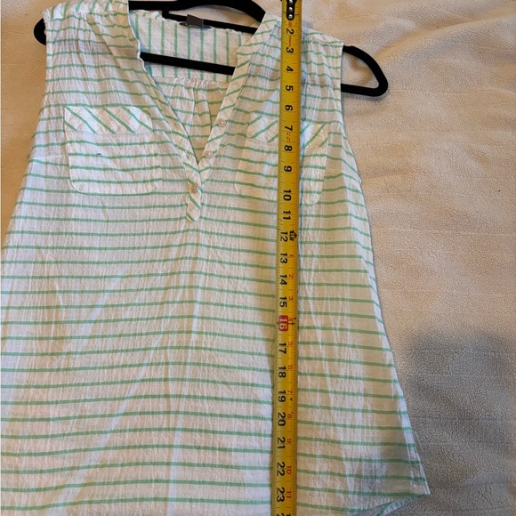 Eddie Bauer Green Striped Sleeveless V Neck Top size Small - Picture 10 of 10